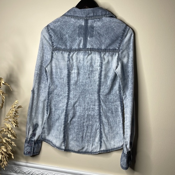 Guess Button Down Women Shirt - Picture 4 of 6